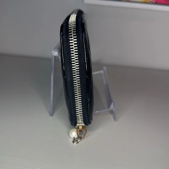 Chanel Black Patent Leather Quilted Zip Around Wallet - Picture 5 of 16